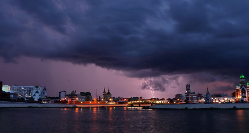 Ливни и грозы ждут жителей Марий Эл в первый день июля