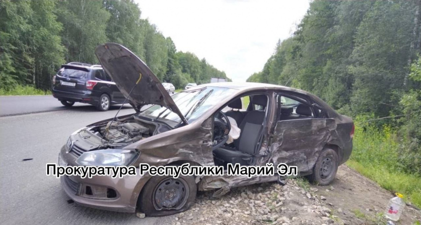 В Марий Эл столкнулись две иномарки