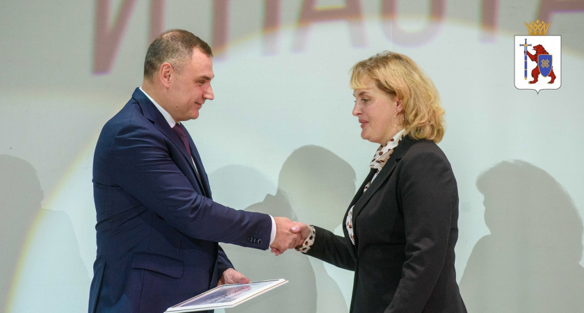 Пять учителей Марий Эл получили сертификат на 50 тысяч