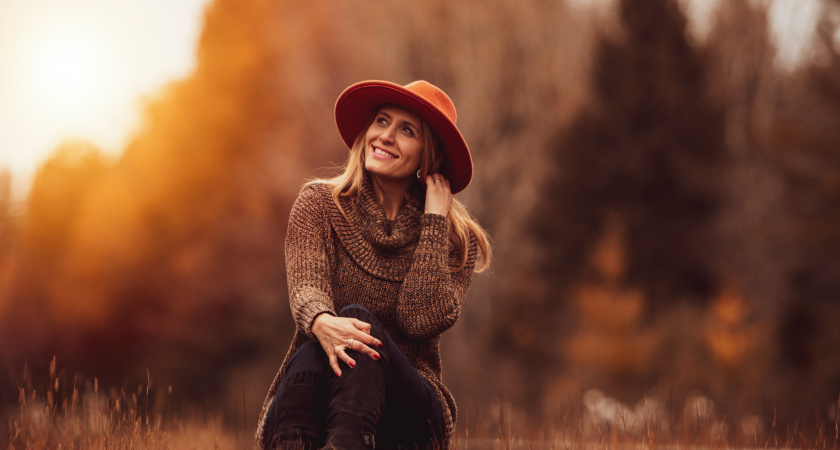 Рыбам звезды сулят яркие впечатления, а Весам - интересные знакомства 