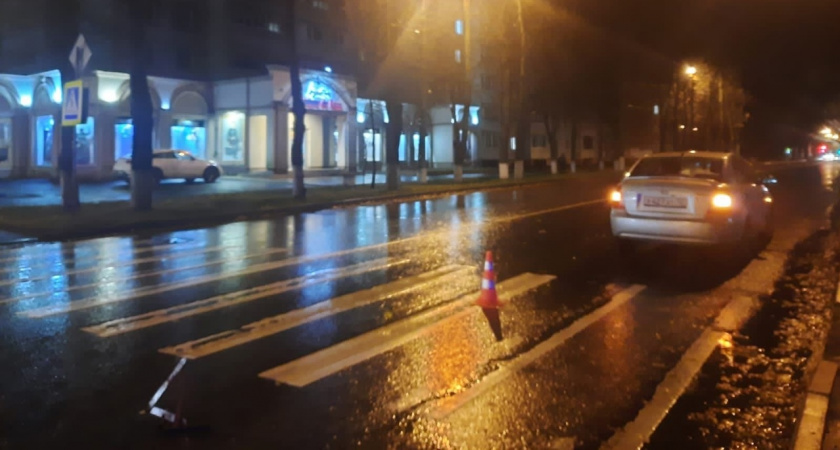 Иномарка сбила йошкаролинку на пешеходном переходе