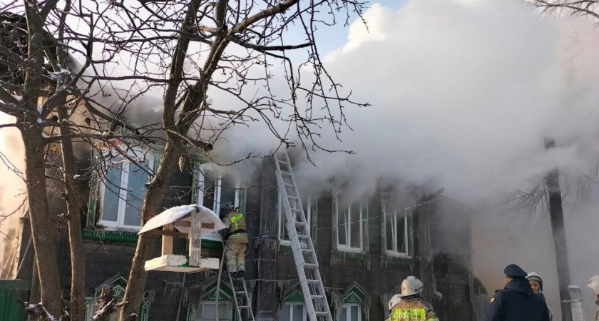 В Козьмодемьянске произошло возгорание деревянного многоквартирного дома