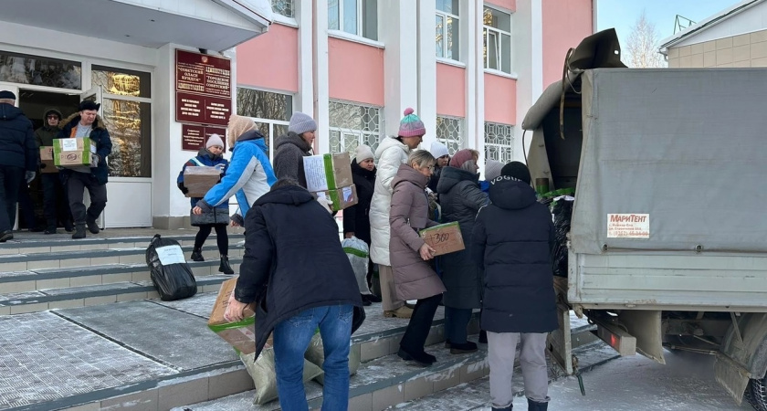 Жители Советского района отправили печи и лекарства военнослужащим в зону СВО