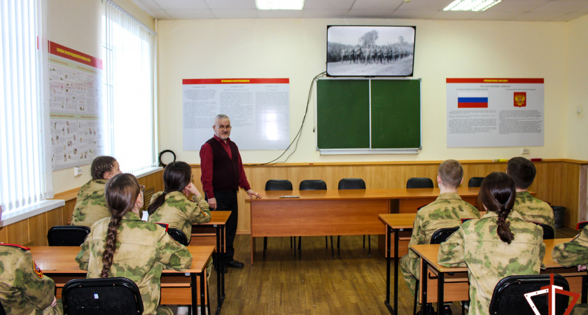 В Йошкар-Оле школьников знакомили с биографией военного дирижера
