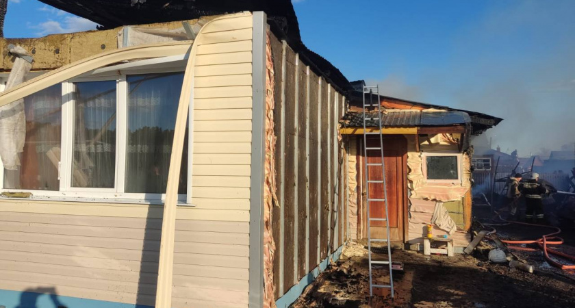 Администрация выдаст жилье пострадавшим в пожаре в Морках