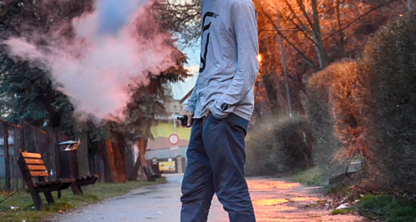 Полностью запретят: новый закон против курильщиков вейпов