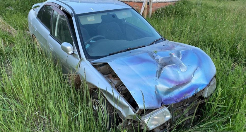 Пьяный водитель врезался в здание, не справившись с иномаркой в деревне Шоя-Кузнецово