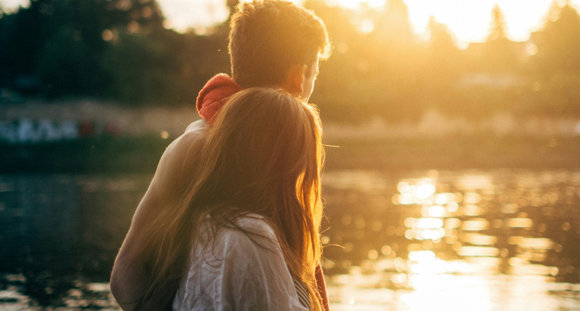 Этот простой знак выдает глубокие чувства в отношениях