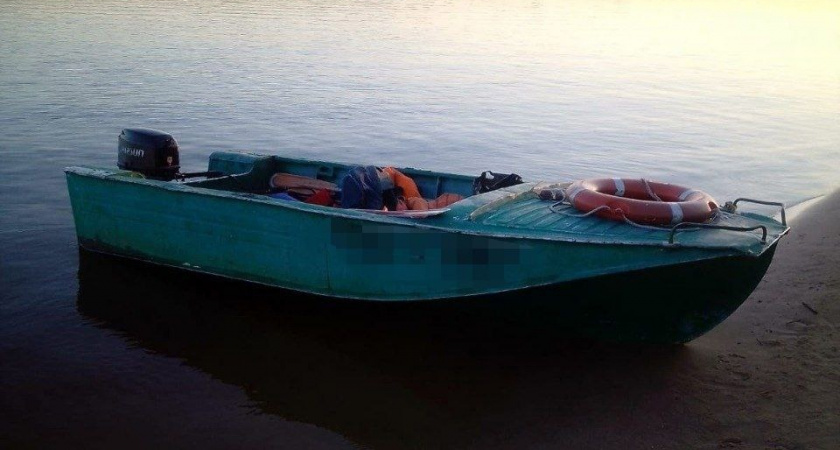 В Звениговском районе нерадивый отец вместе с сыном выпал из лодки в Волгу