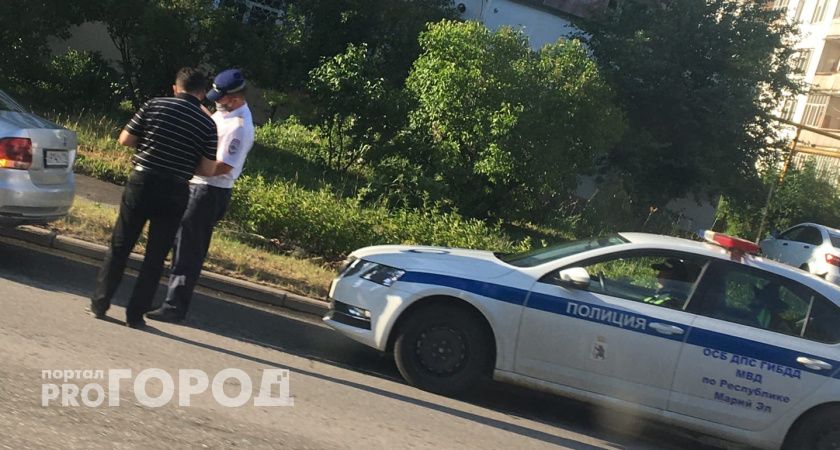 Неравнодушные таксисты из Горномарийского района помогли поймать угонщика