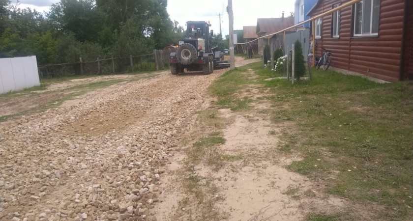 Ремонт дороги провели в одном из сел Волжского района  