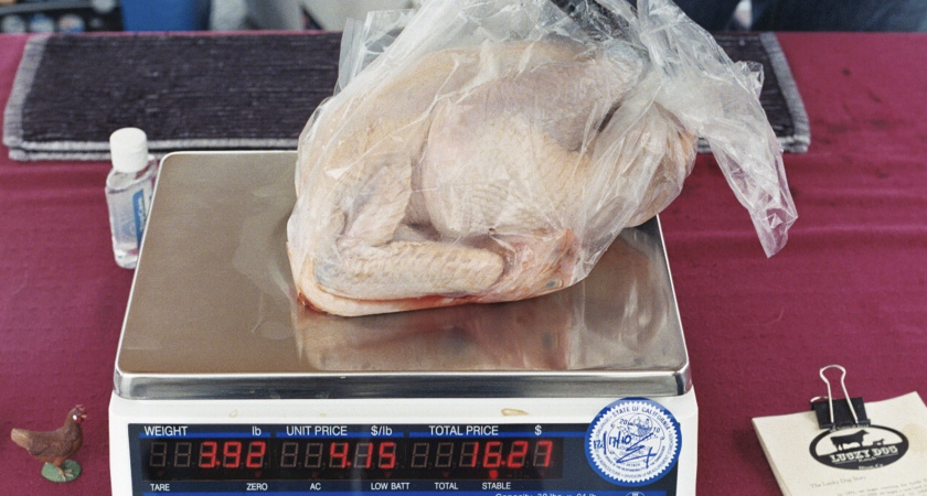 Этот метод знают только опытные хозяйки: устраняет все антибиотики из покупной курицы