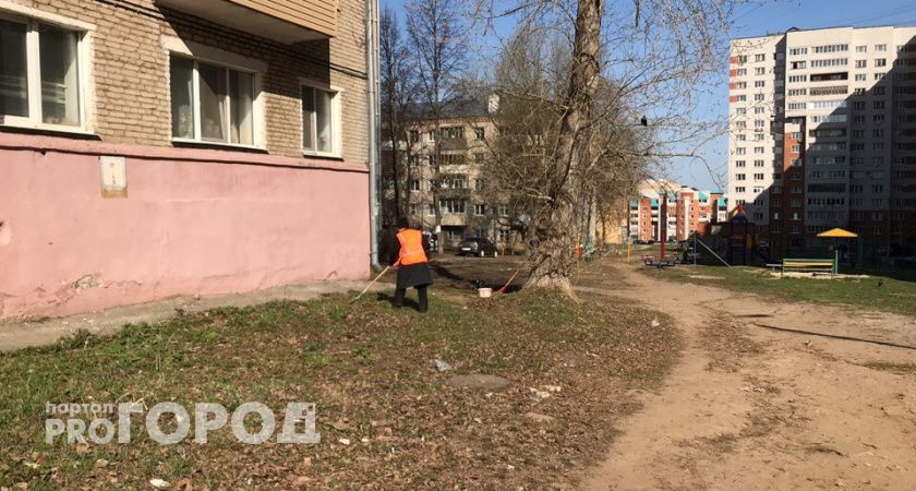 В Советском районе мать, позабывшую о своих детях, заставили подметать улицы