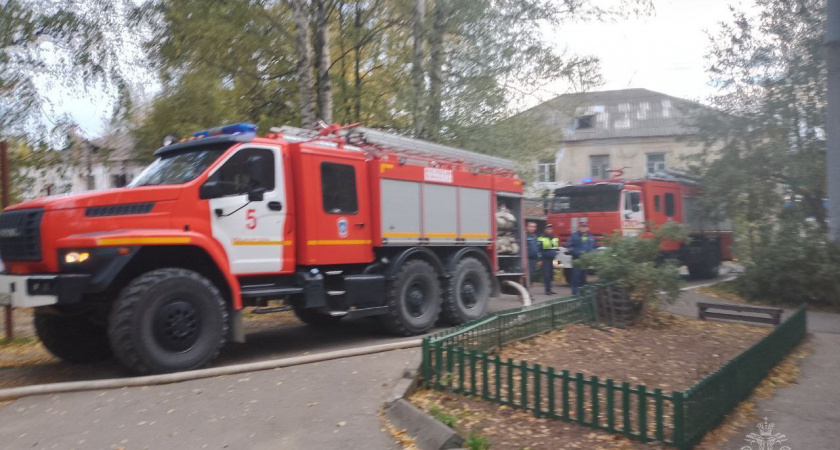 Неизвестные сожгли сараи на Деповской в Йошкар-Оле