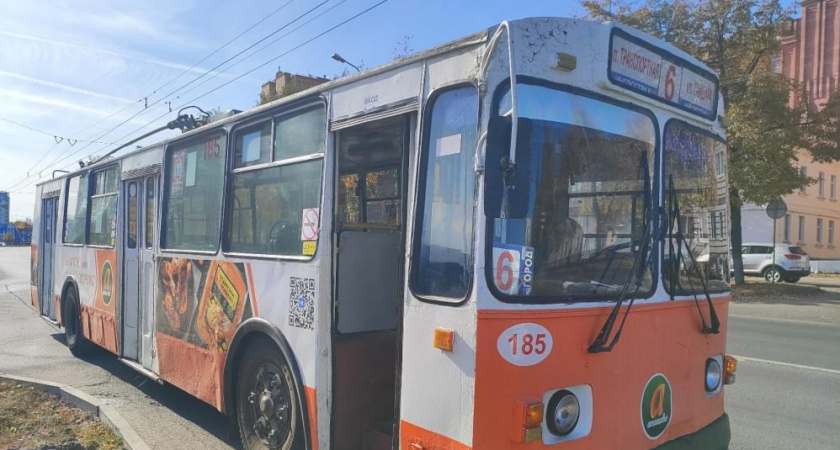 Из-за невнимательности автоледи в Йошкар-Оле пострадала пассажирка троллейбуса