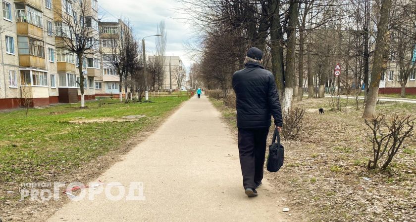 "Сотрудник" банка запугал волжанина, взял на него кредиты и пропал с деньгами