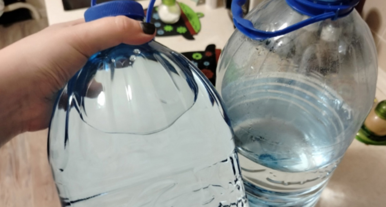 Эффективный способ прочистки засоров: разрезаю пластиковую бутылку, и любая пробка вылетает со свистом