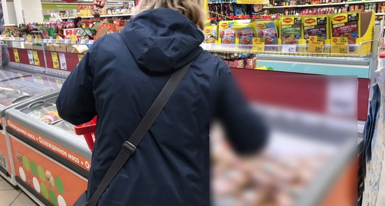 "Одни антибиотики и хрящи": в Роскачесте предостерегли от покупки этих марок фарша