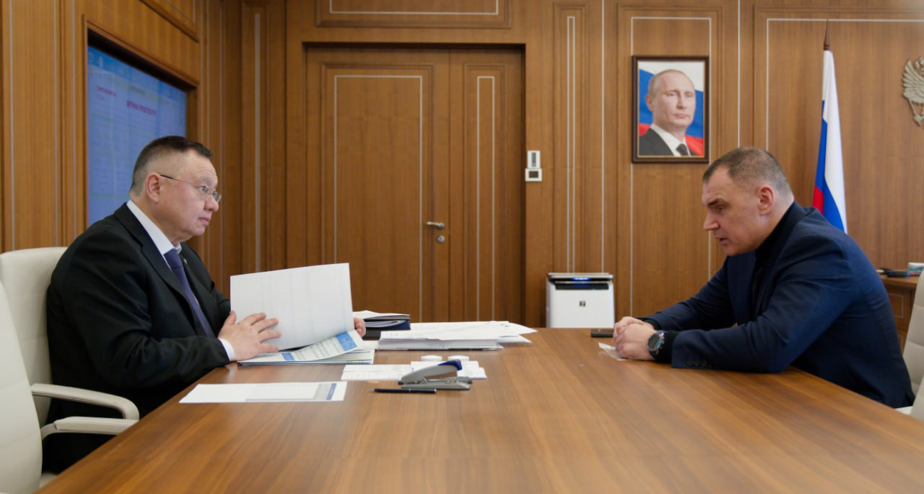 Зайцев встретился с министром строительства РФ и похвастался скоростью строительства жилья