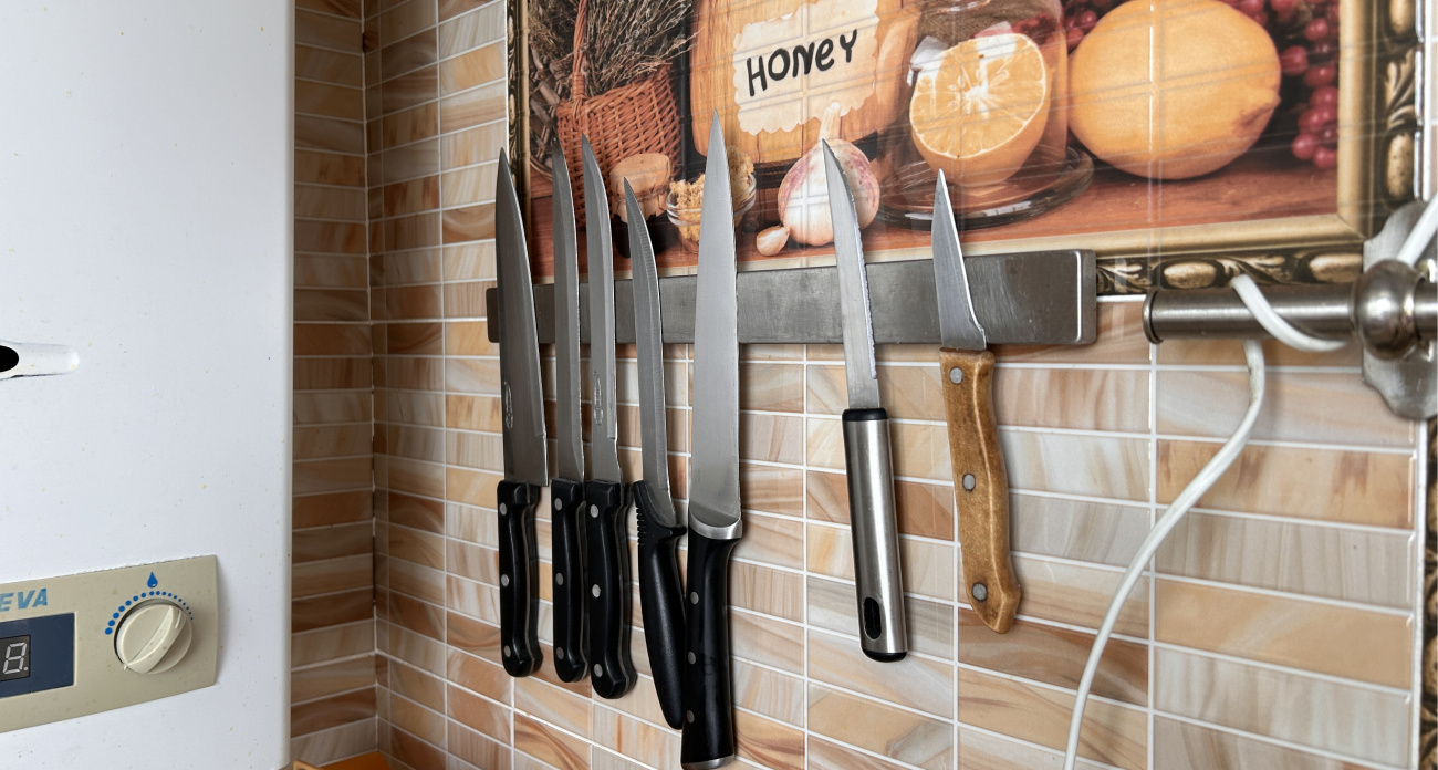 Намазала и смыла: даже древние ножи станут острее бритвы - без усилий и вложений