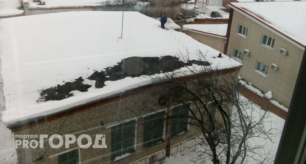 Жителям Нового Торъяла угрожала опасность с крыш, пока не вмешалась прокуратура