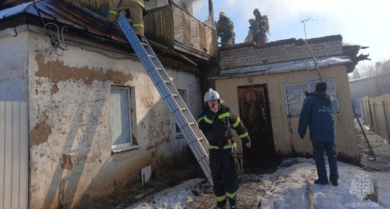 Четверых детей спасли из полыхающего дома в Йошкар-Оле