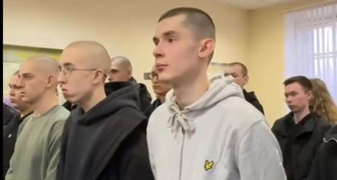 Первые 22 призывника из Марий Эл будут служить в железнодорожных и сухопутных войсках