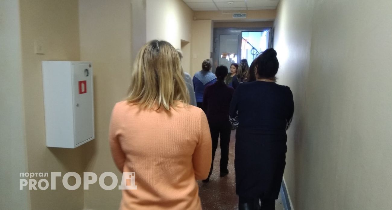 Первые 700 марийских выпускников сдали ЕГЭ