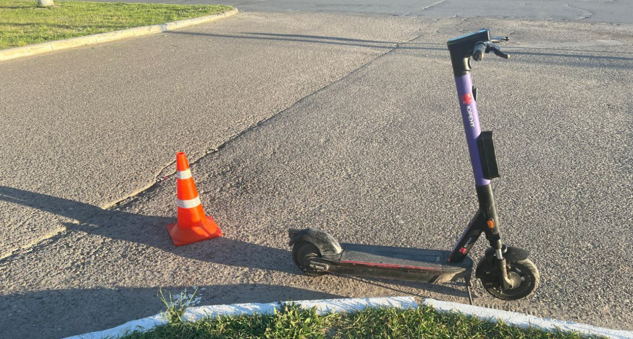 Девочка-подросток не справилась с самокатом в Волжске и отправила женщину в больницу