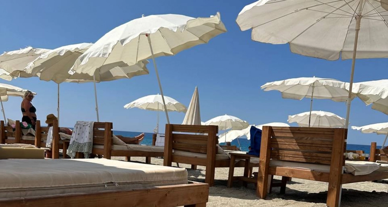 «Русские Мальдивы»: вот куда едем отдыхать в июле - дикие пляжи, живописные бухты и нет толпы туристов