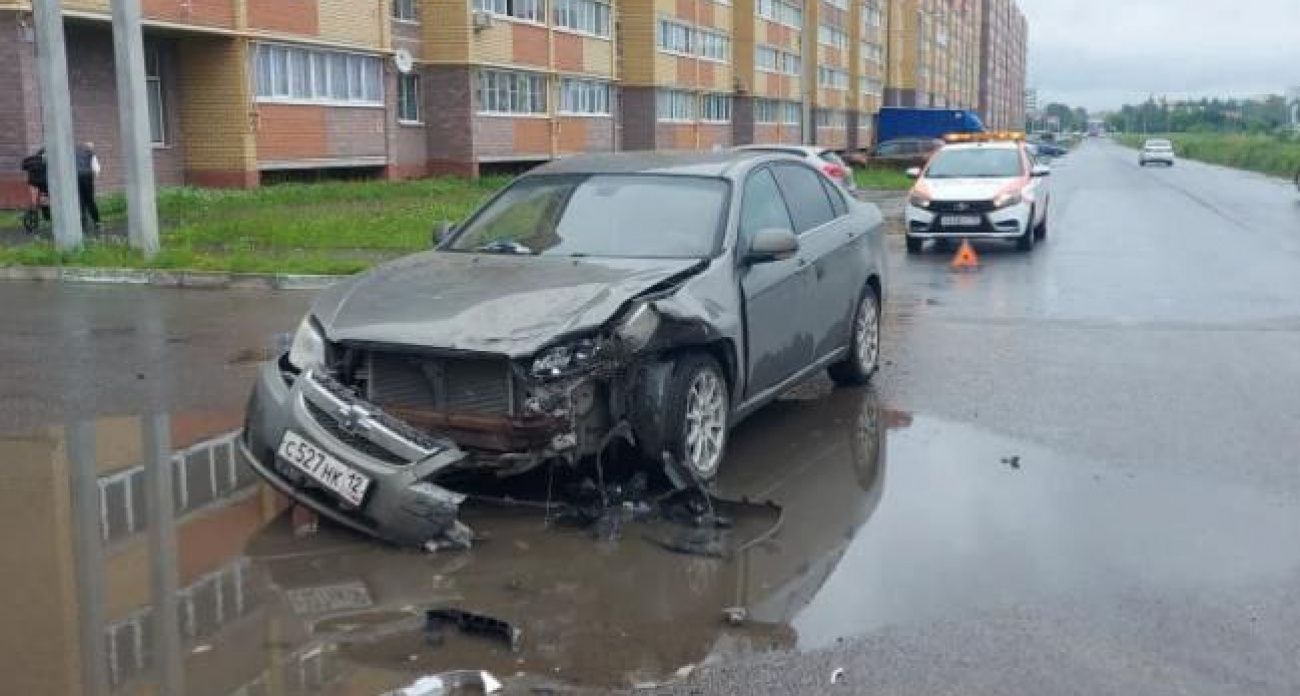 4-летний пассажир покалечился в аварии в Йошкар-Оле
