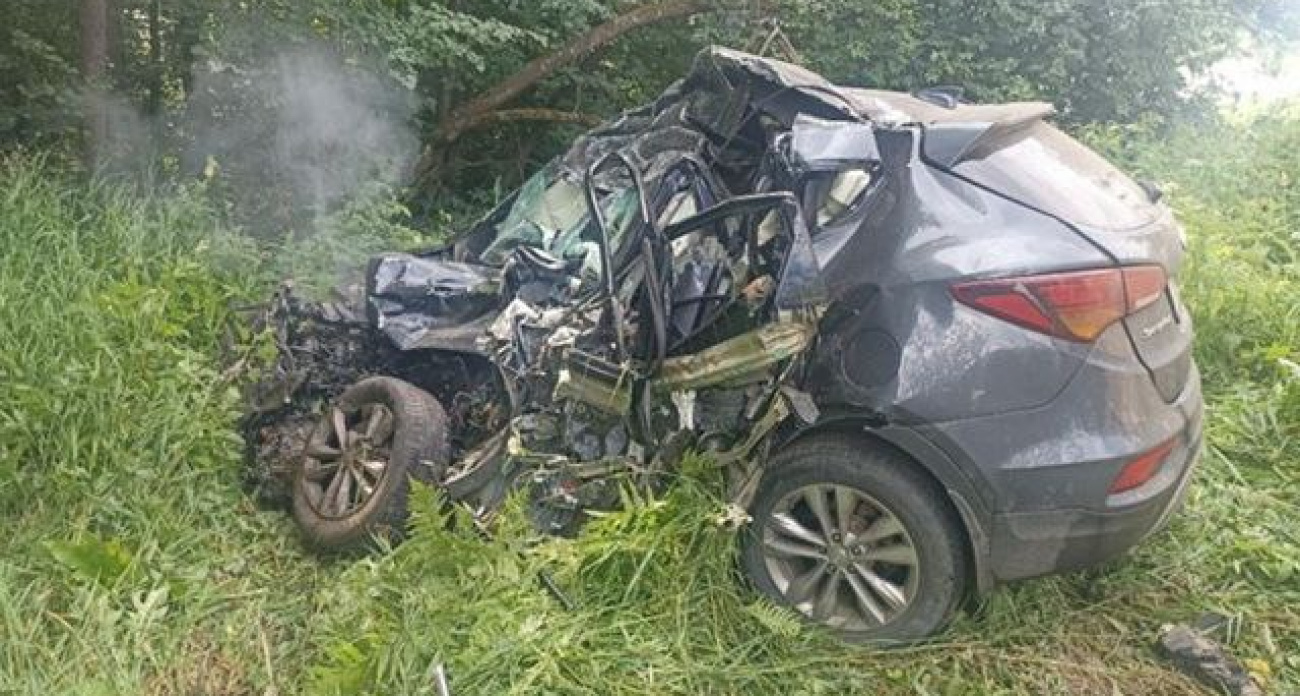 Два человека погибли под КАМАЗом с щебнем на Вятке