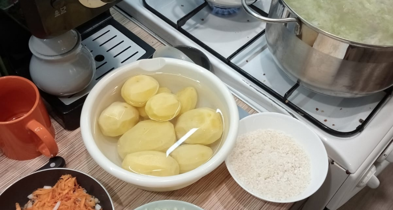 Нужно ли снимать кожицу молодой картошки при варке – запомните раз и навсегда