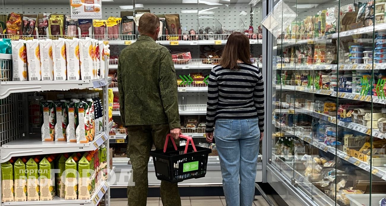 Внутрь "Магнита" и "Пятерочки" больше не пустят покупателей: популярные в России магазины приняли важное решение