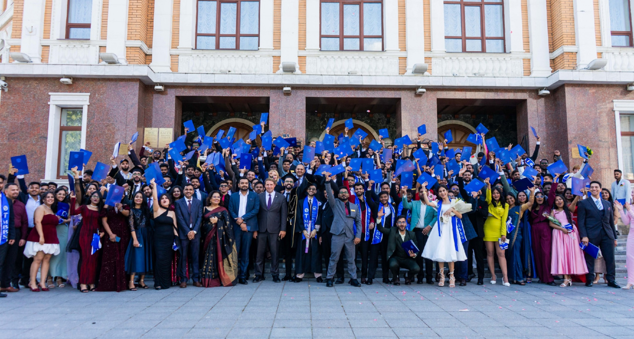 В Марийском государственном университете торжественно вручили дипломы 408 иностранным выпускникам Медицинского института