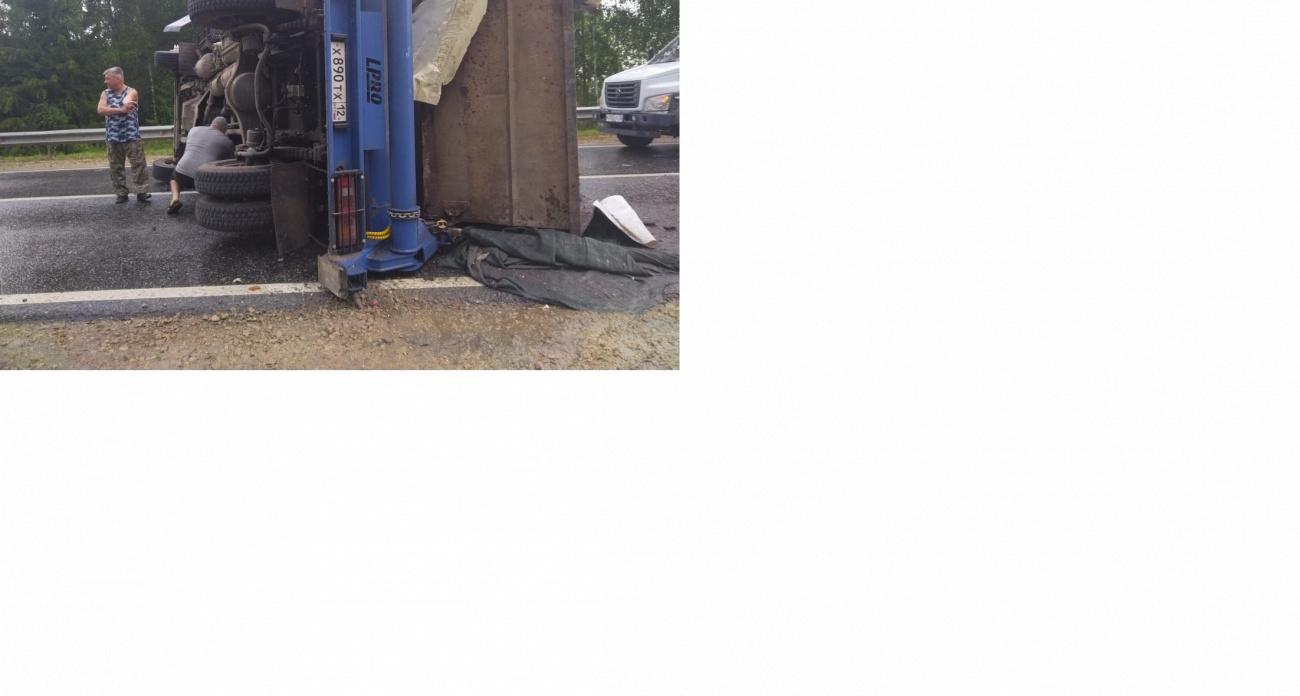 Два большегруза столкнулись под Йошкар-Олой: есть пострадавший