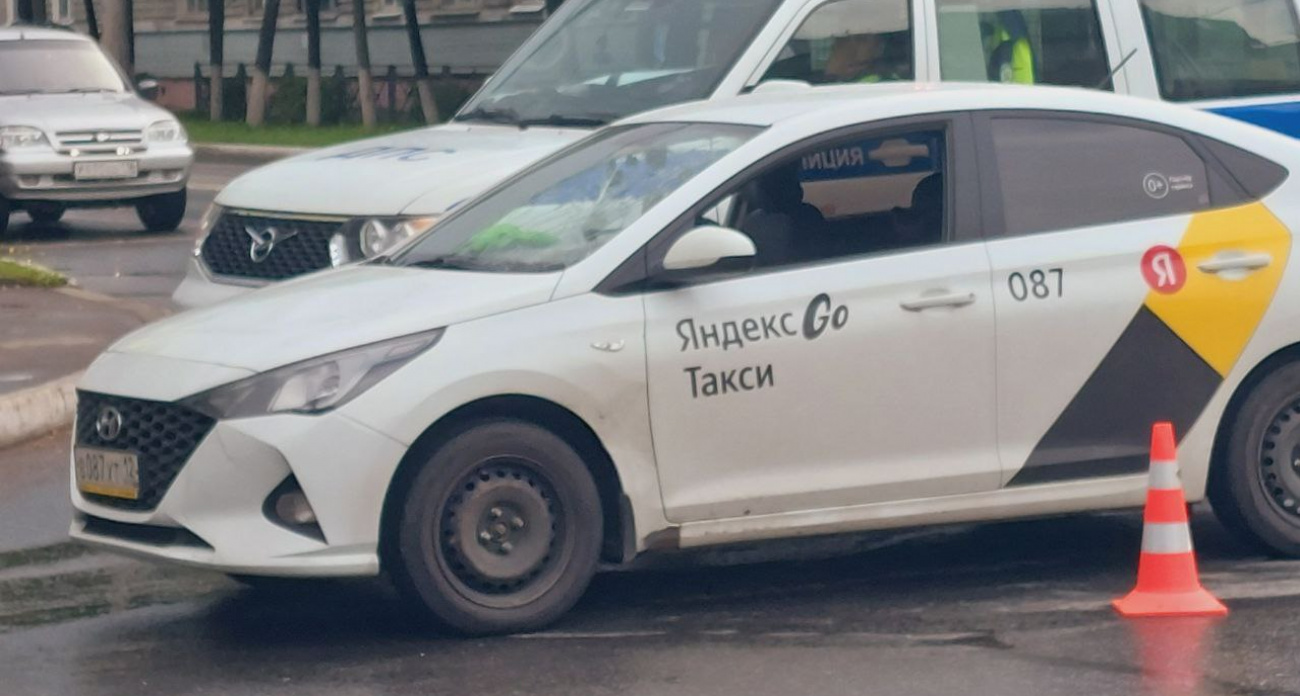Таксист сбил 14-летнего подростка, который перебегал дорогу в Йошкар-Оле