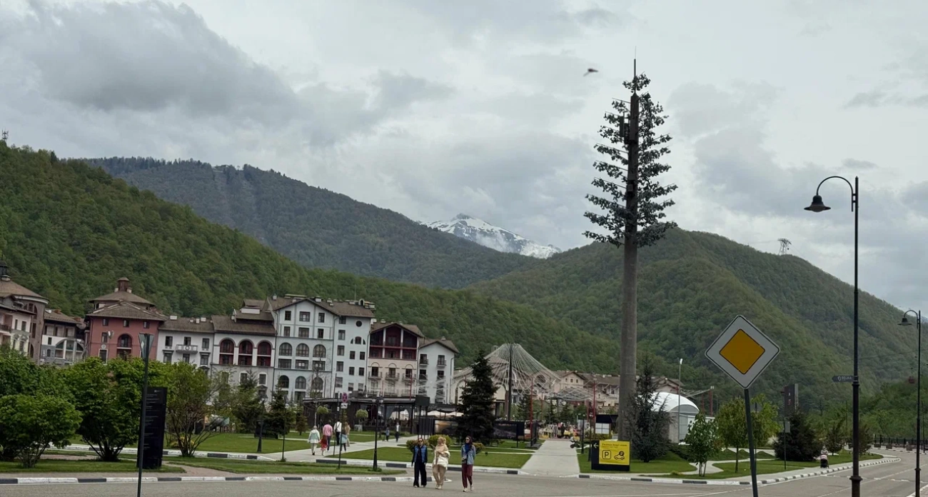 Отвратительная еда и плохой сервис по заоблачным ценам: российские туристы честно отзываются о Красной Поляне