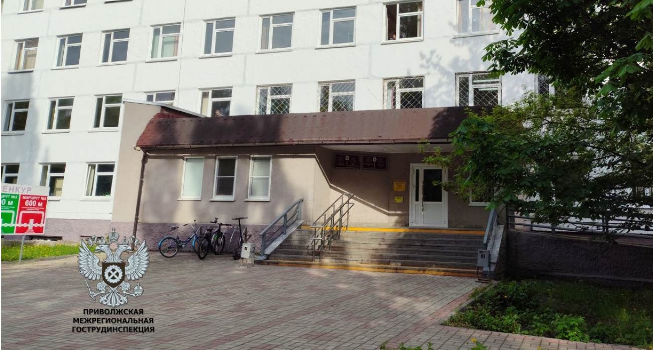 Пациент с ростомером напал на медсестру йошкар-олинской больницы и жестоко искалечил ее