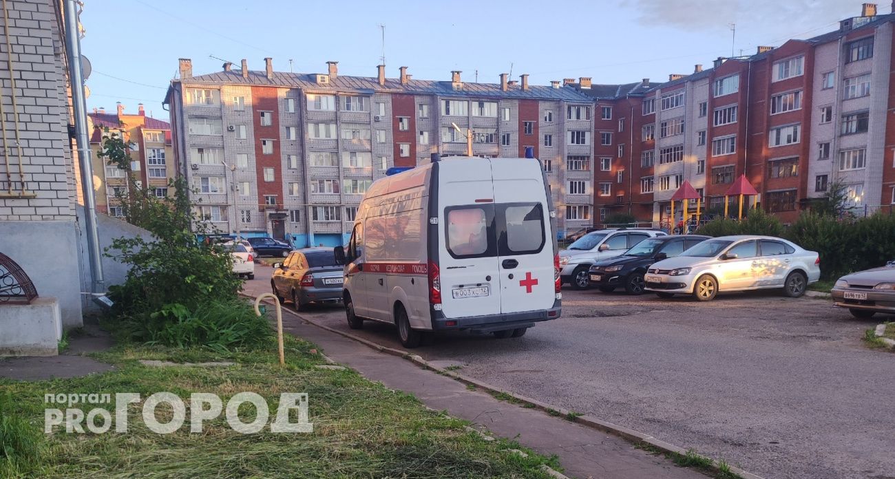 Окровавленного мужчину нашли в квартире в Йошкар-Оле: умер в больнице на следующий день