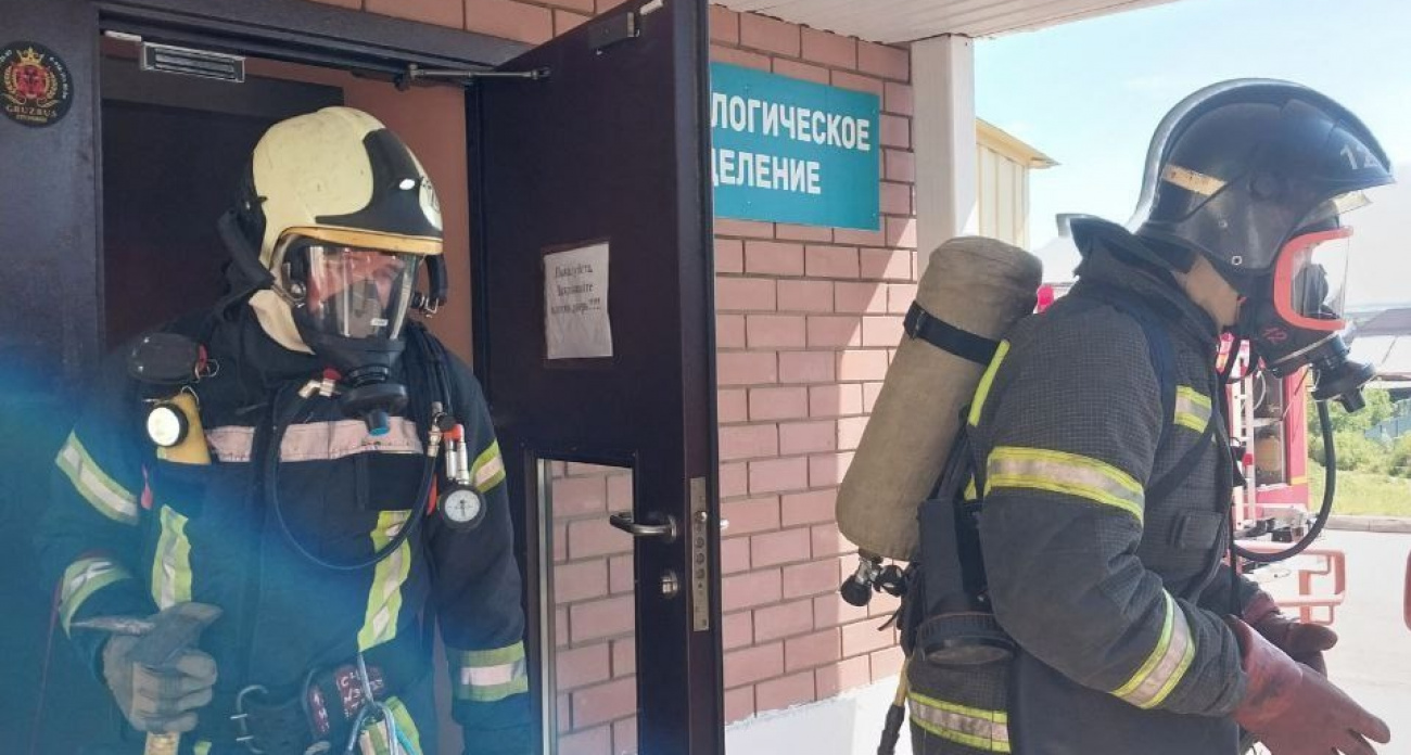 В волжский роддом по тревоге приехали несколько групп спасателей