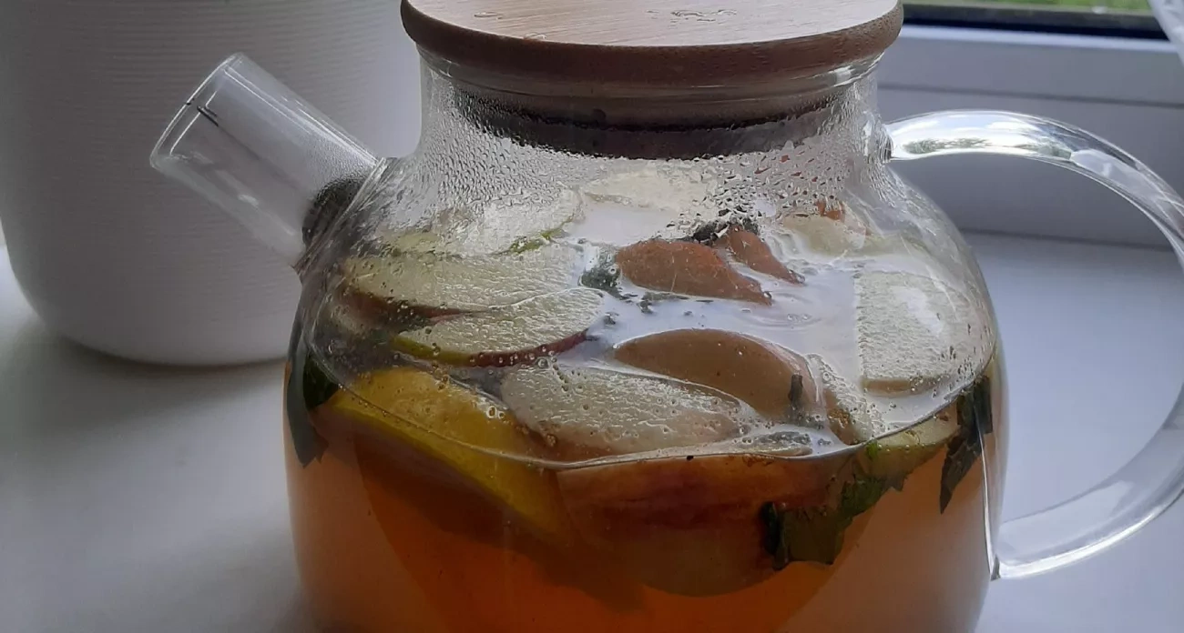 Не чай, а скрытая угроза: через сколько часов заварка становится вредной для здоровья