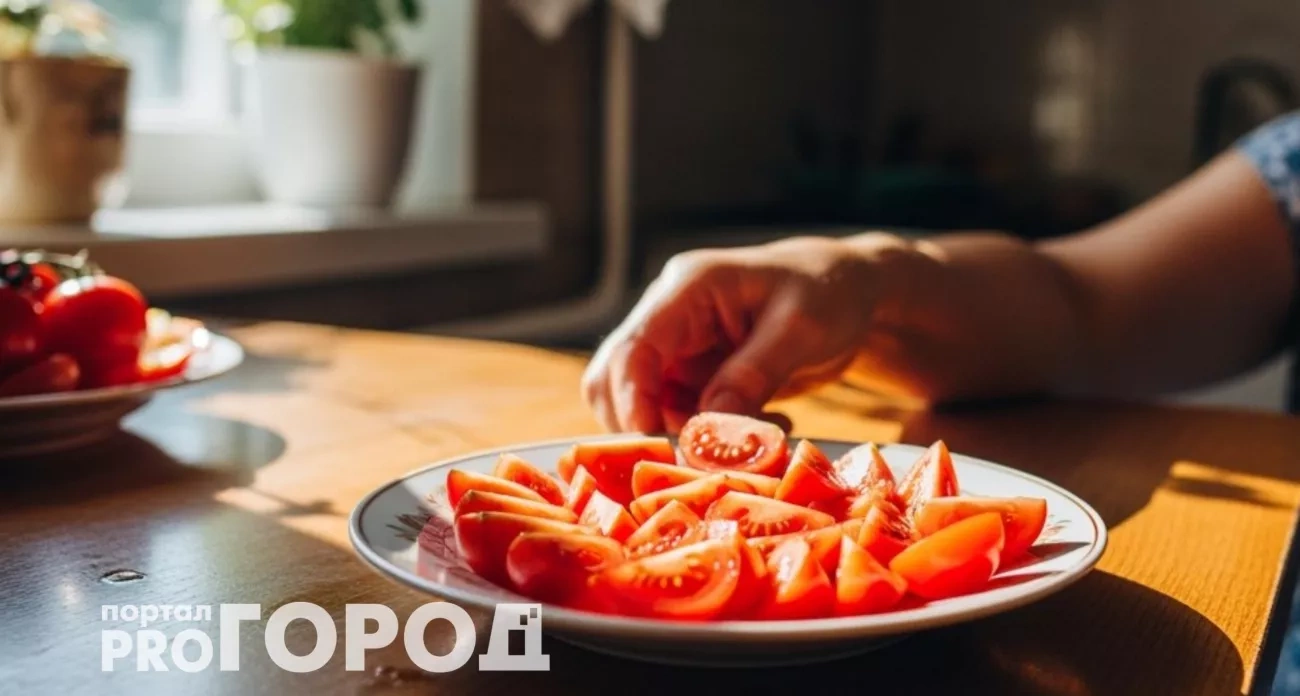 Повар открыл секрет с двумя тарелками — теперь нарезаю любые овощи за 10 секунд