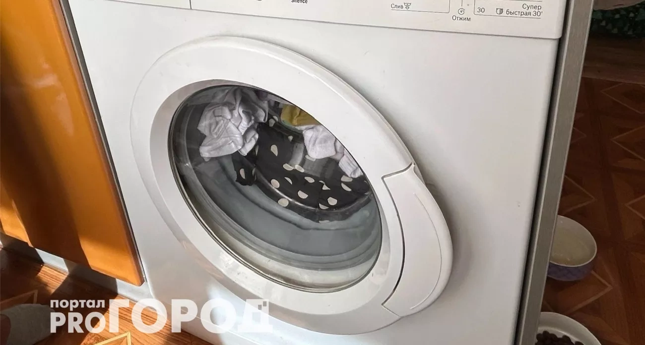 Долой вонь и плесень: налейте это в стиралку и она очистится сама