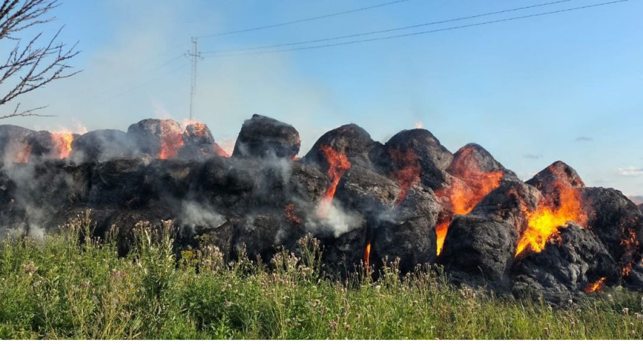 Две сотки корма для скота сгорело в Параньгинском районе