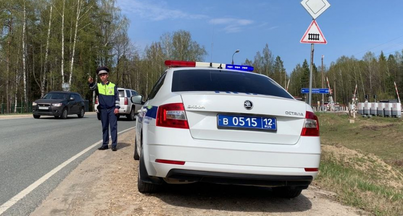 Два человека покалечились в аварии с автобусом на «Вятке»