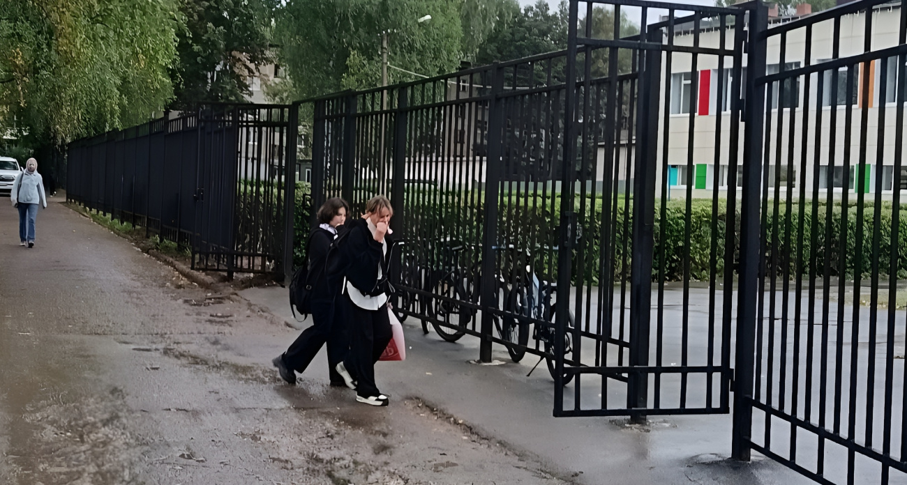 Дорогу у йошкар-олинской школы превратили в пешеходную зону