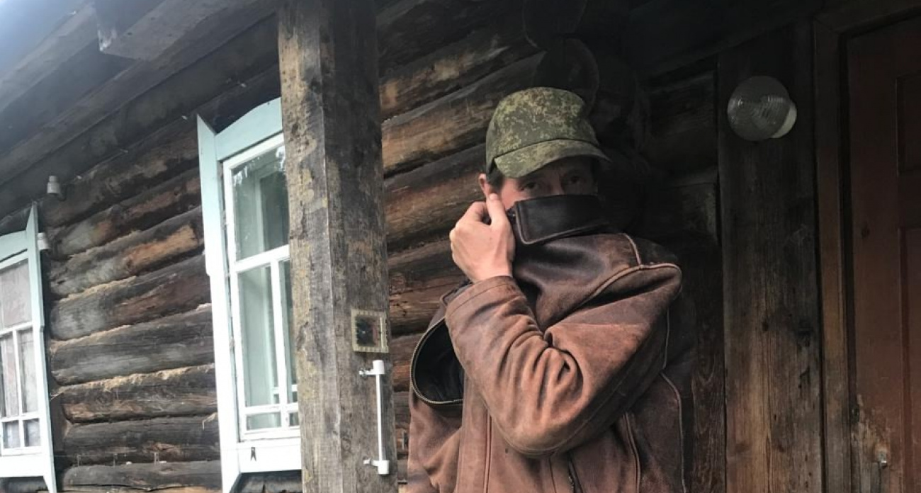 Мужчина ворвался в дом жительницы Килемарского района, съел ее пельмени и напал на хозяйку с серпом