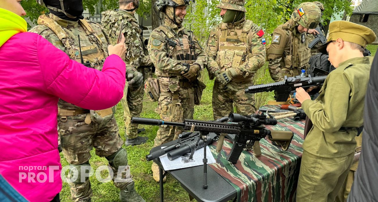 Йошкаролинцев приглашают на патриотическую выставку оружия