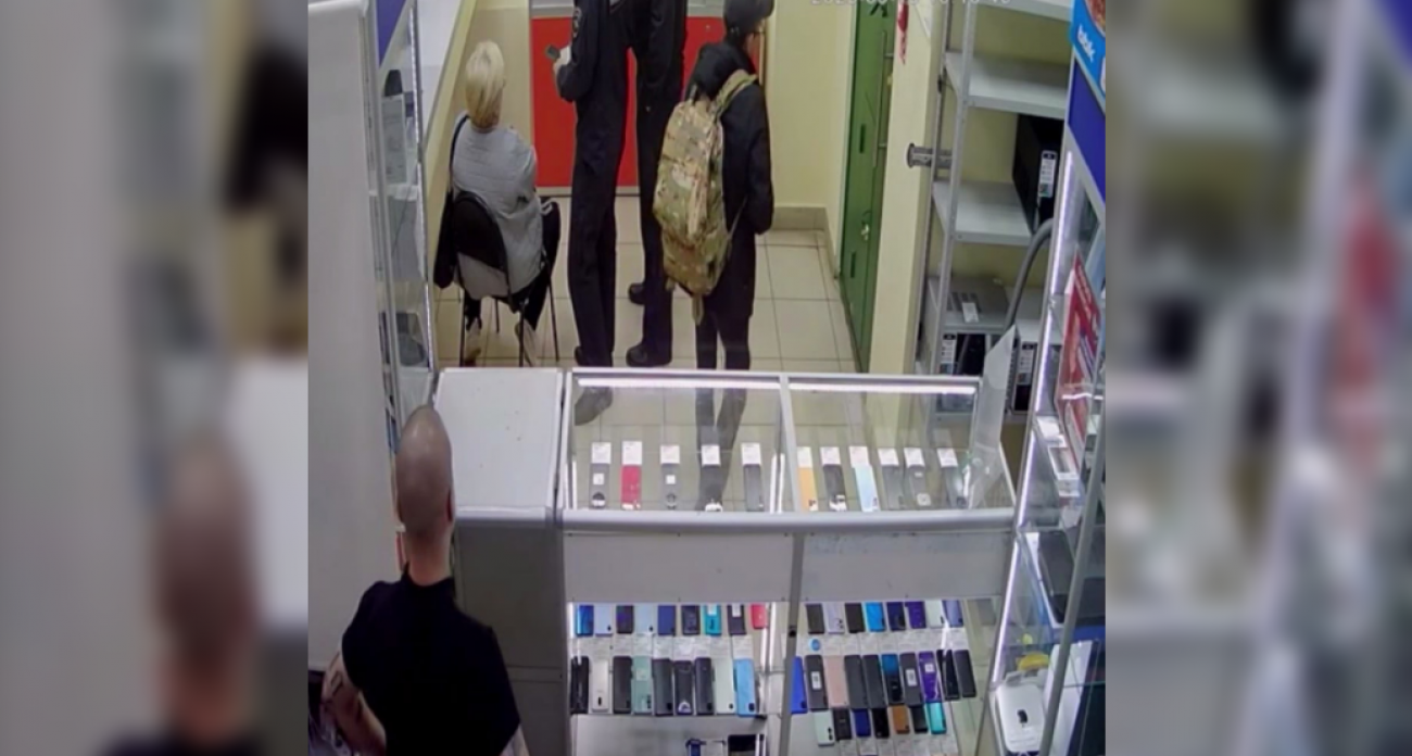 Сотрудник ломбарда спас пенсионерку от преступников в Йошкар-Оле